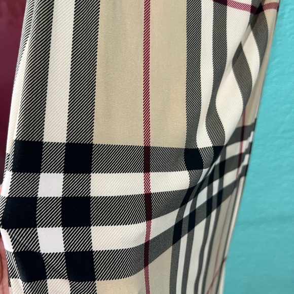 👑✅PRICE FIRM✅Classic Check Slip Midi Body Con Dress. Brand new! - Picture 4 of 10